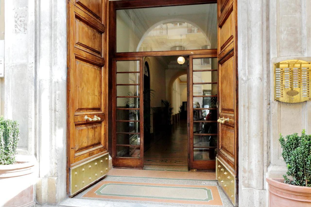 Trevi Diamond Luxury Suites & Jacuzzi - Rome — Photos 2